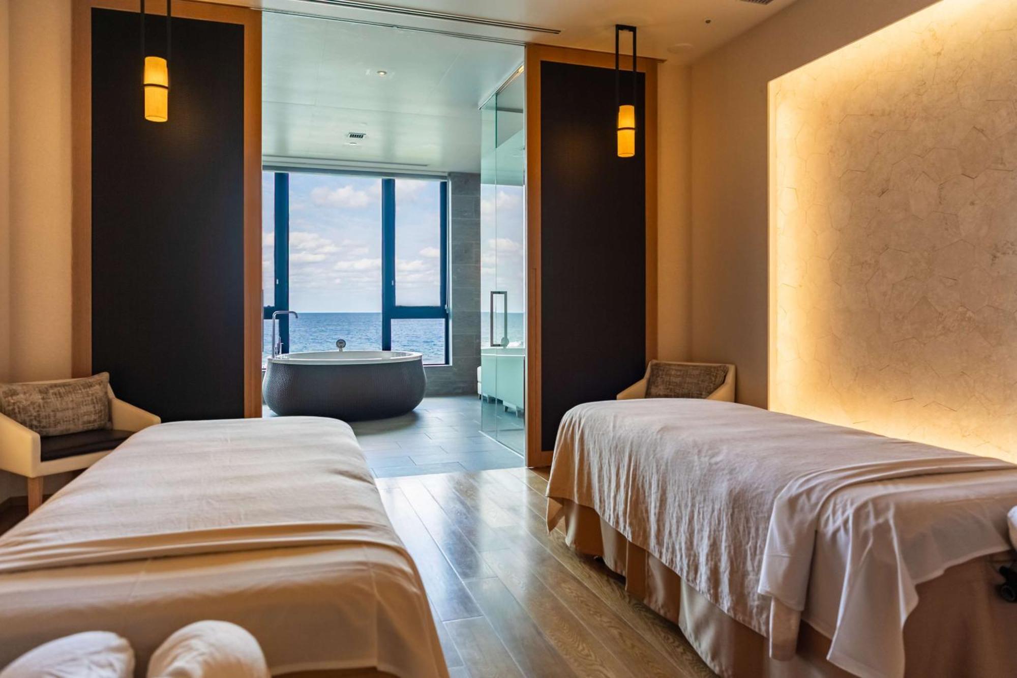 Hyatt Regency Seragaki Island Okinawa Onna Exterior photo