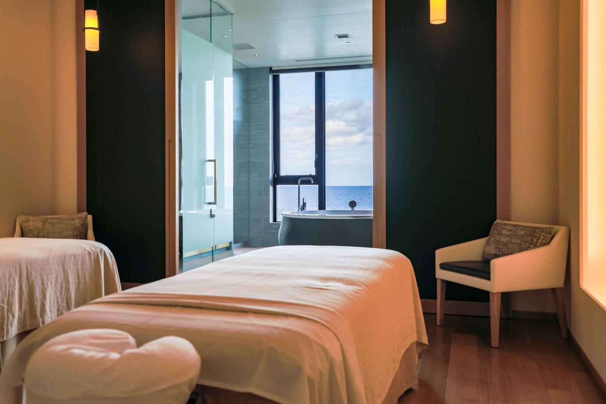 Hyatt Regency Seragaki Island Okinawa Onna Exterior photo